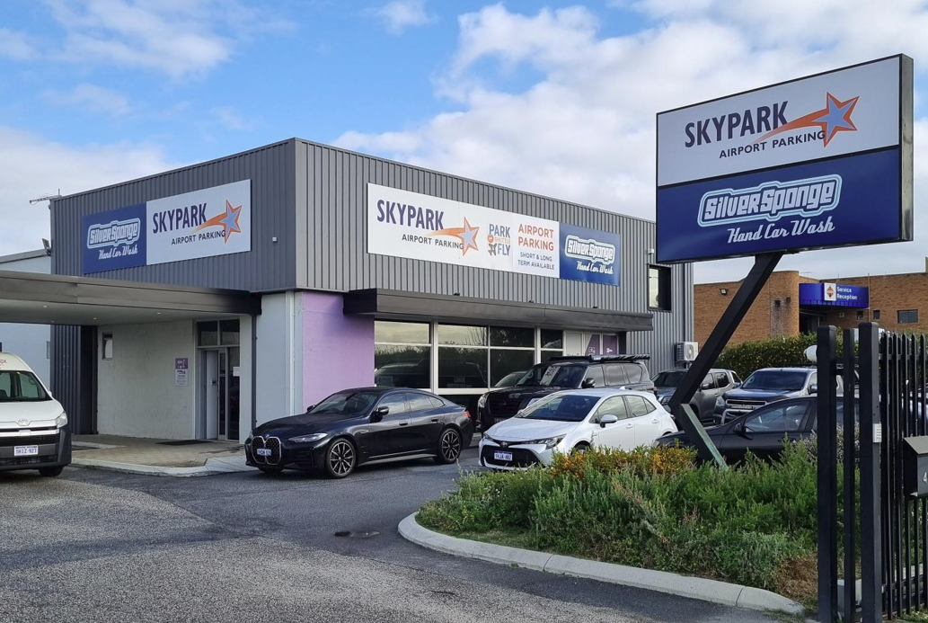 Skypark shuttle bus outside Perth Airport